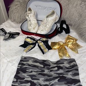 Infinity Cheer Shoes (worn) 7 1/2.   3 cheer bows